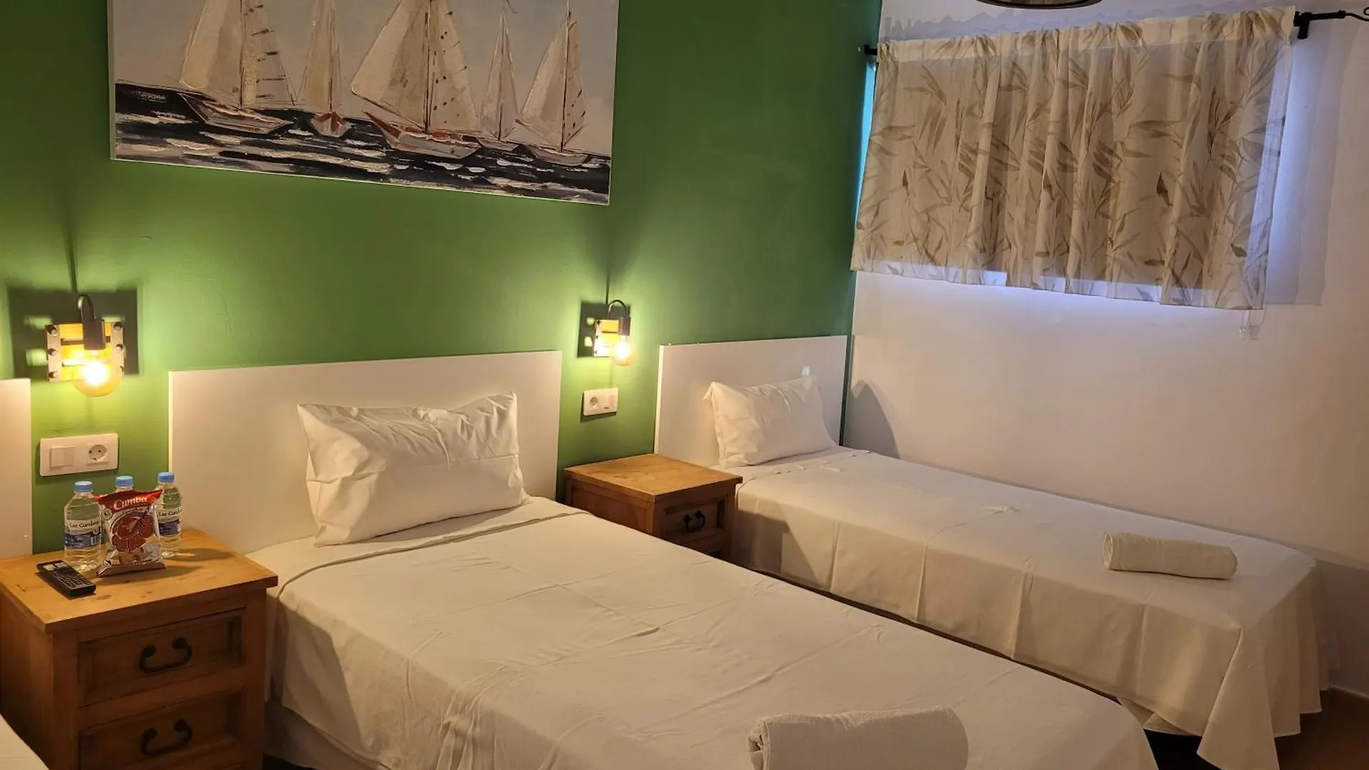 Chabela'S Hostel Lajita Bed & Breakfast
