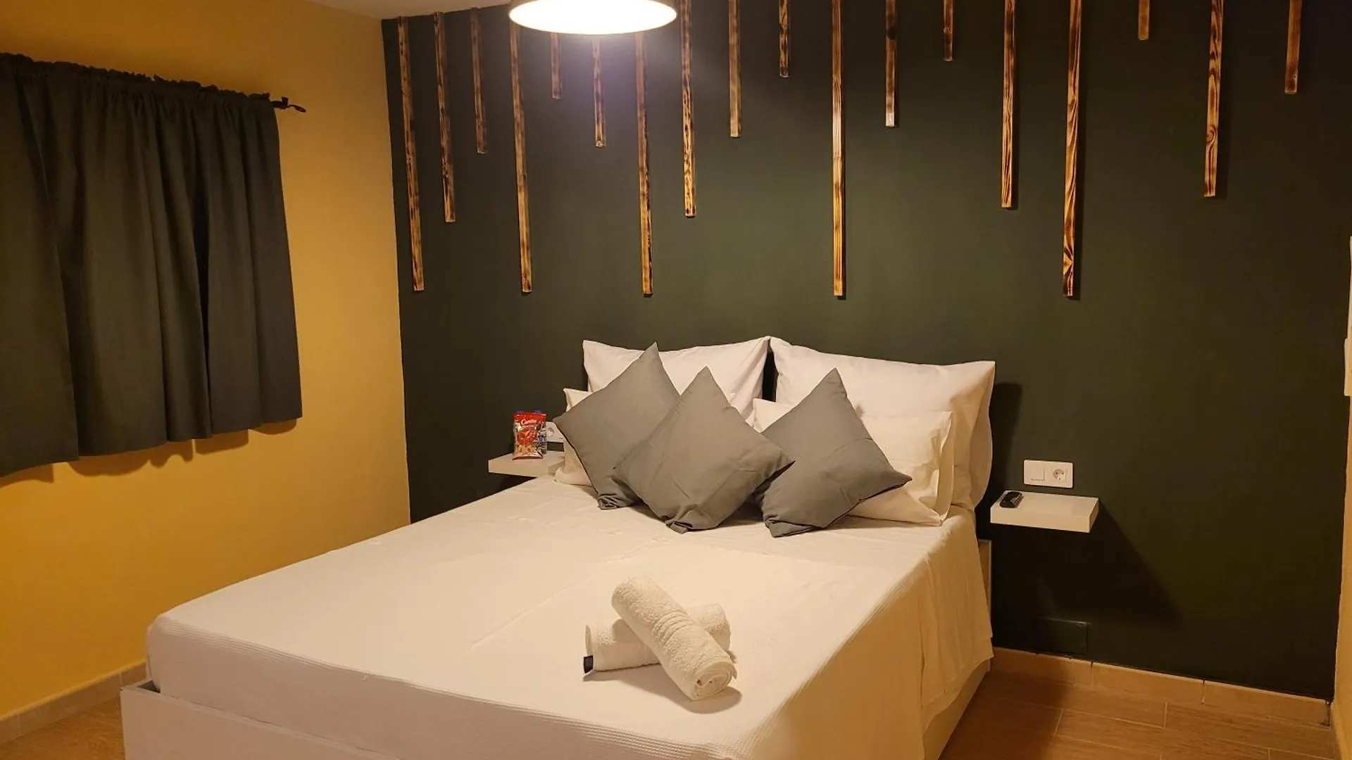 Chabela'S Hostel Lajita Bed & Breakfast
